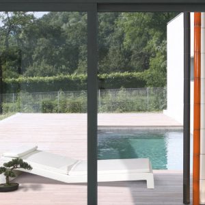 Interior-piscina-dark-frost-yolk-rubi-gem-bamboo-Lifearq-Natucer
