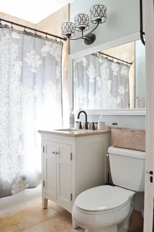 tips-for-small-bathrooms1
