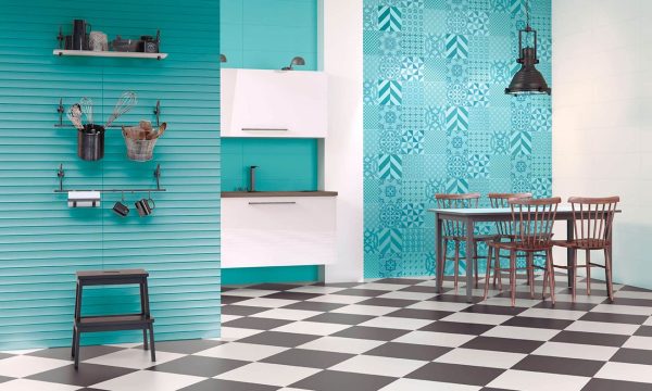 AMB SINTESIS TURQUESA 25X75 RETOC WEB 1900×1140