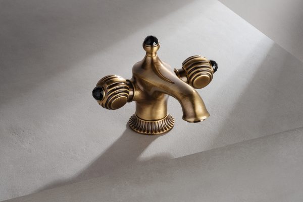 br98003swne_the_one_cloe_23_03_a br98003swne_the_one_cloe_23_03_a