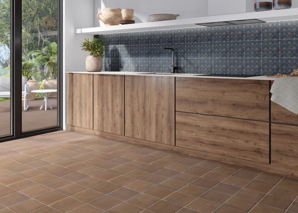 BROWN-GLAMOUR-ELEGANCE-MAINZU