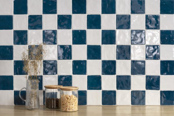 HANA-WHITE-12X12_HANA-BLUE-12X12_DET_foto_SZ1